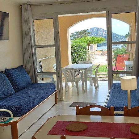 Cap Esterel T2 1ch 4-5p Rez-de-Jardin Vue Mer, Piscine, Parking et Ménage inclus, WIFI gratuit Saint-Raphaël Exterior foto